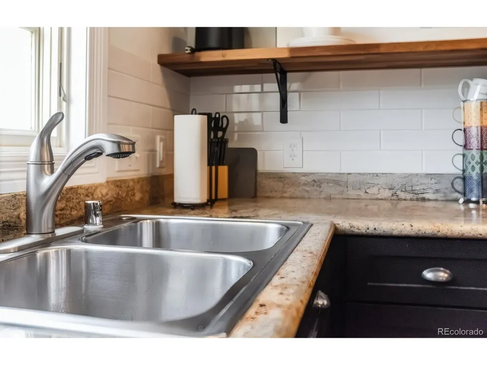 13 Oak Place Manitou Springs, CO 80829