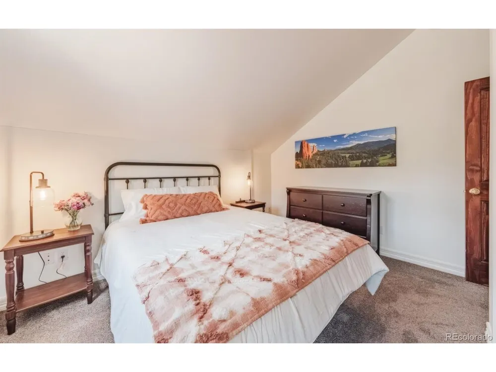 13 Oak Place Manitou Springs, CO 80829
