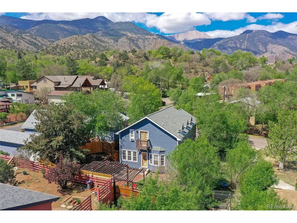13 Oak Place Manitou Springs, CO 80829