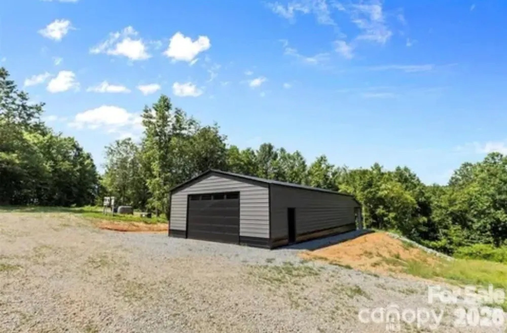 1371 Alexis High Shoals Road Dallas, NC 28034