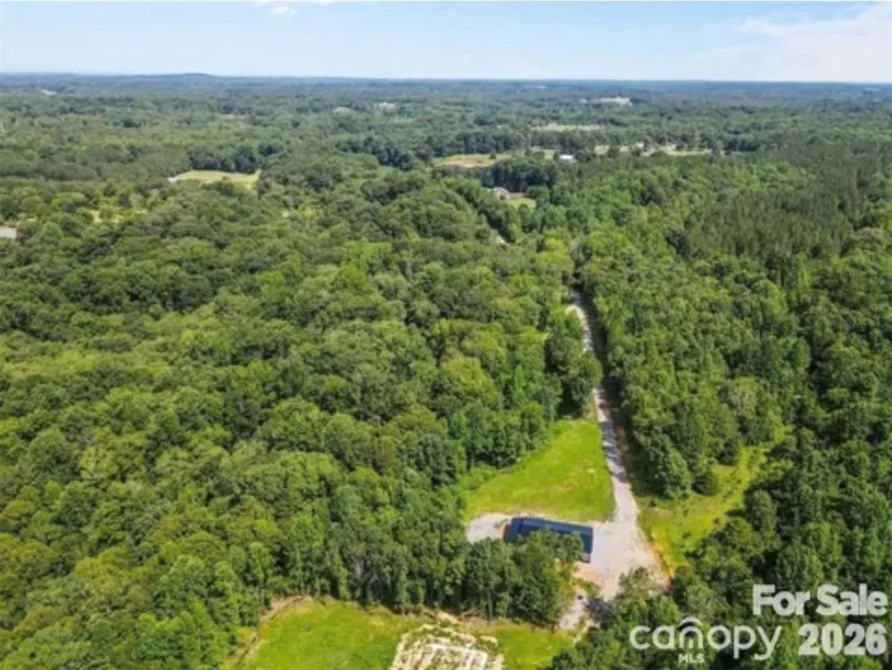 1371 Alexis High Shoals Road Dallas, NC 28034