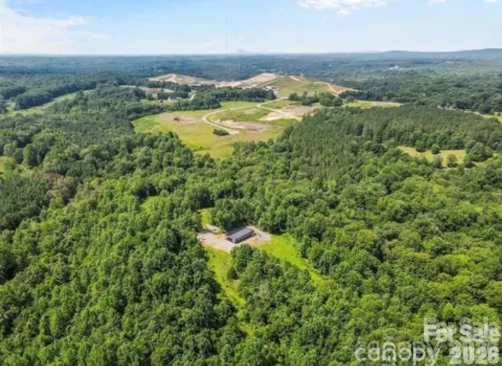 1371 Alexis High Shoals Road Dallas, NC 28034