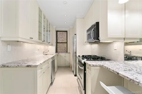 595 W End Avenue #3D