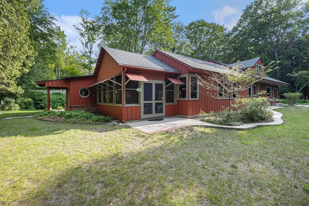 7822 W Welch Road Empire Township, MI 49630