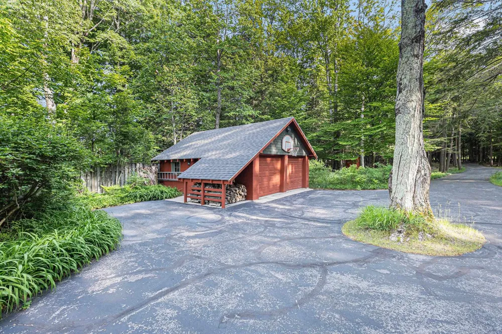 7822 W Welch Road Empire Township, MI 49630
