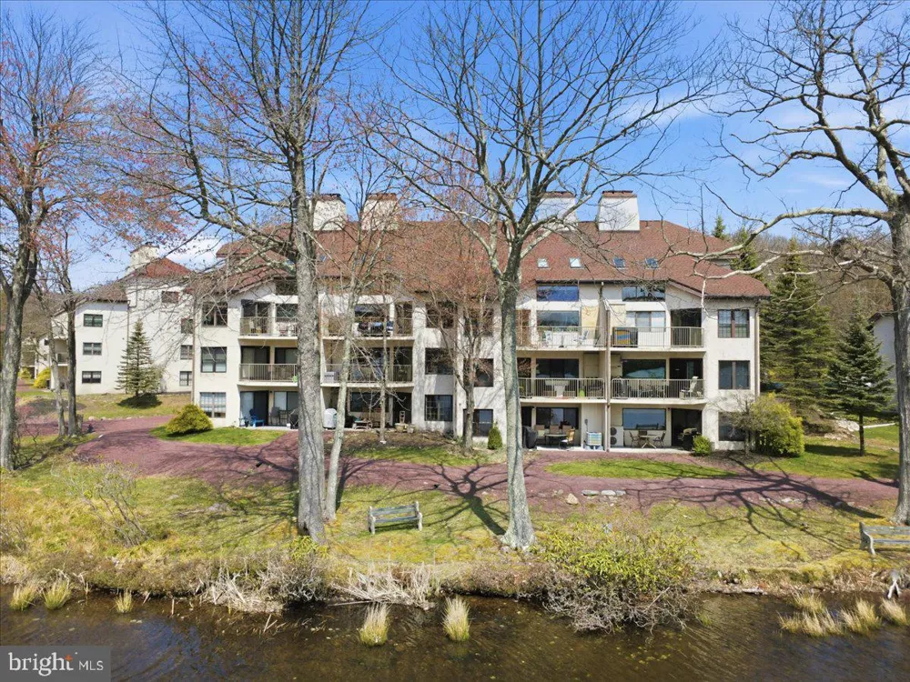 45 MIDLAKE #101G Lake Harmony, PA 18624