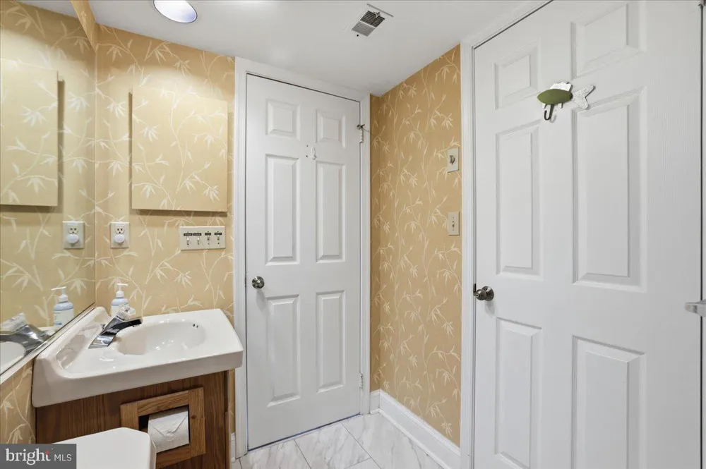 45 MIDLAKE #101G Lake Harmony, PA 18624