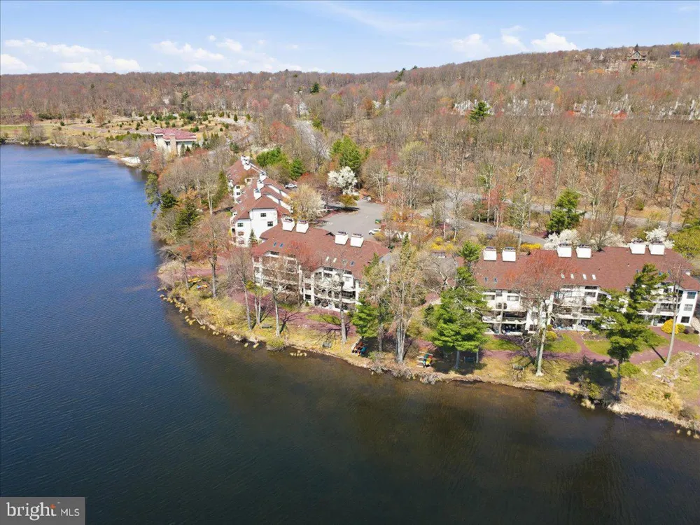 45 MIDLAKE #101G Lake Harmony, PA 18624