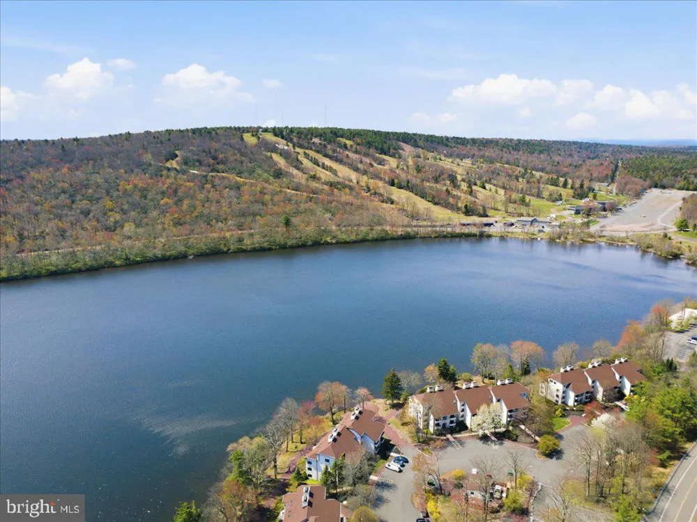 45 MIDLAKE #101G Lake Harmony, PA 18624