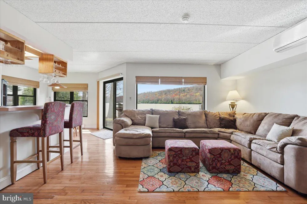 45 MIDLAKE #101G Lake Harmony, PA 18624