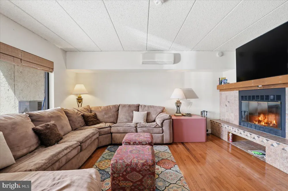 45 MIDLAKE #101G Lake Harmony, PA 18624