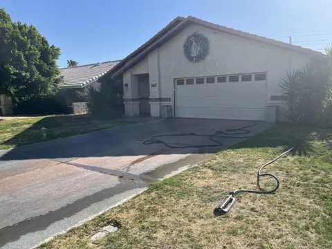 29040 Avenida La Vista