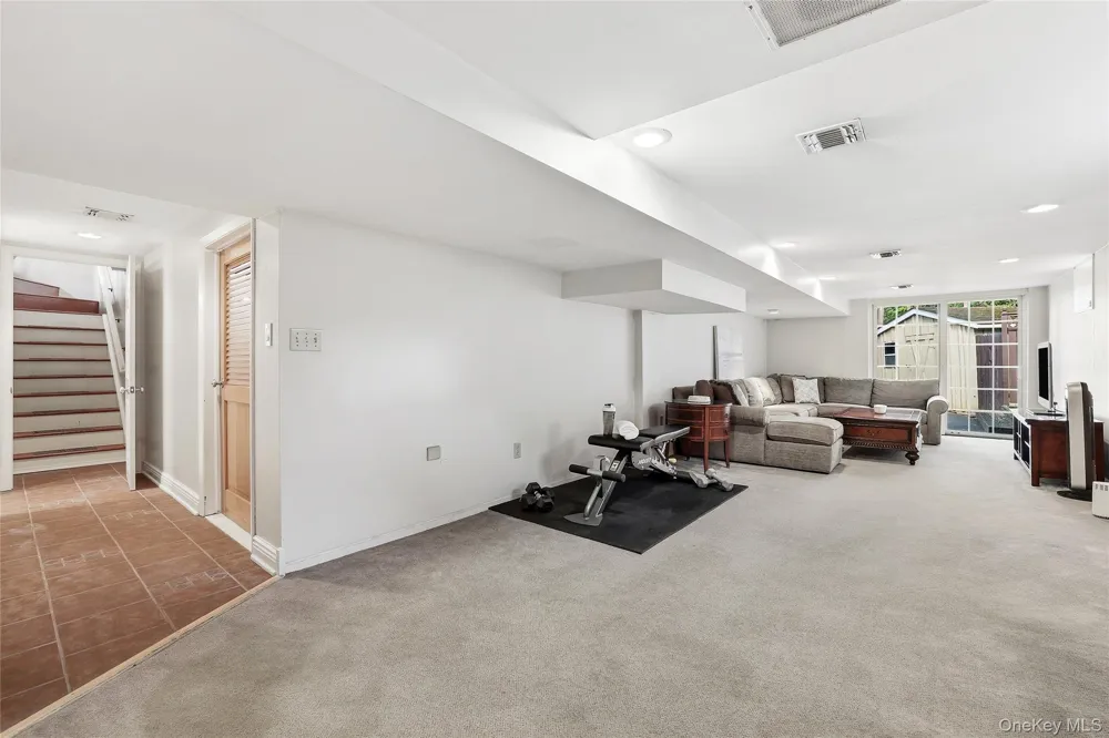 35 Mayer Drive Suffern, NY 10901