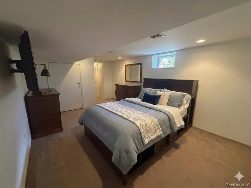 35 Mayer Drive Suffern, NY 10901
