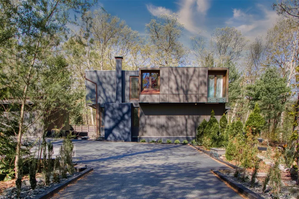 20 Fawn Hill Road Tuxedo Park, NY 10987