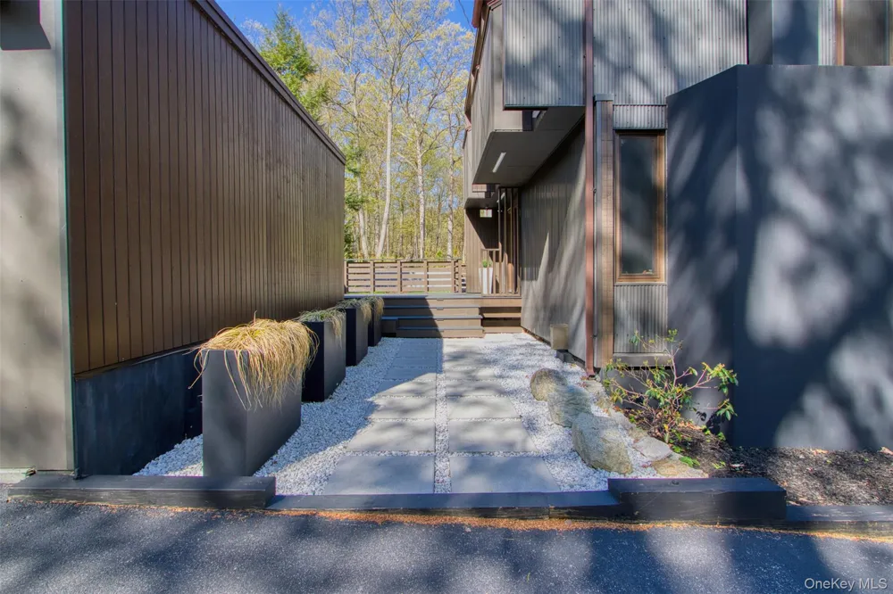 20 Fawn Hill Road Tuxedo Park, NY 10987