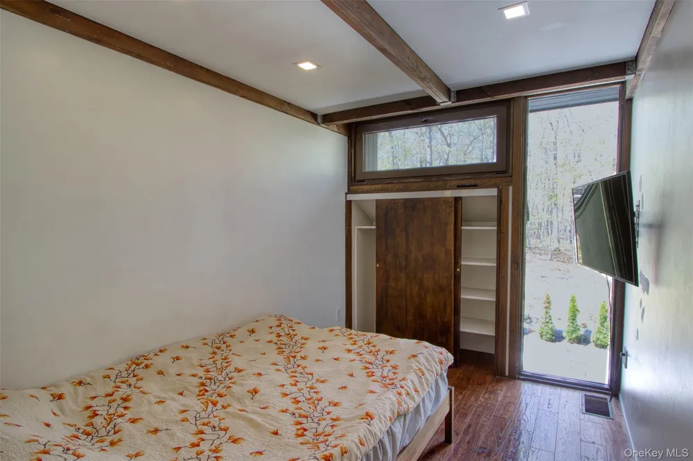 20 Fawn Hill Road Tuxedo Park, NY 10987