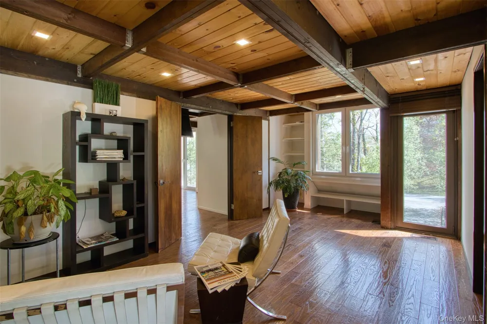 20 Fawn Hill Road Tuxedo Park, NY 10987