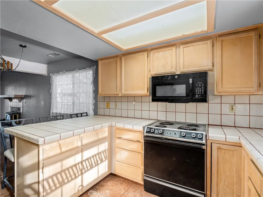 40557 Saddleback Road Bass Lake, CA 93604