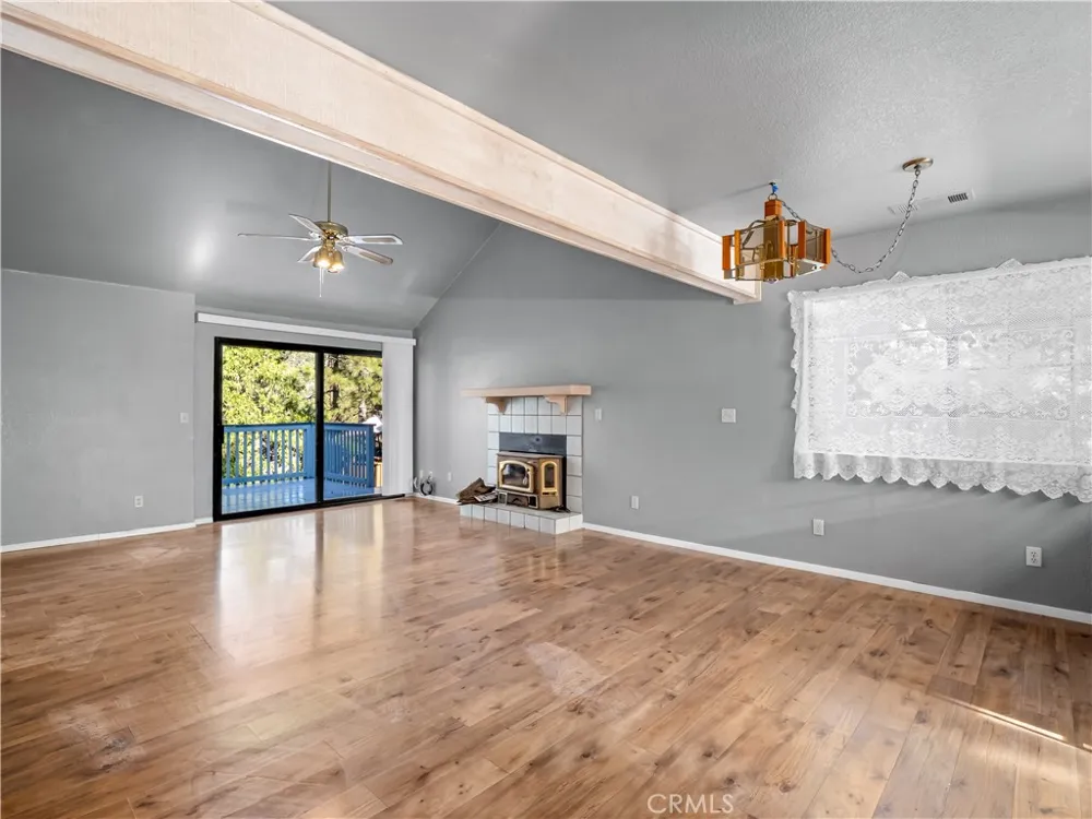 40557 Saddleback Road Bass Lake, CA 93604