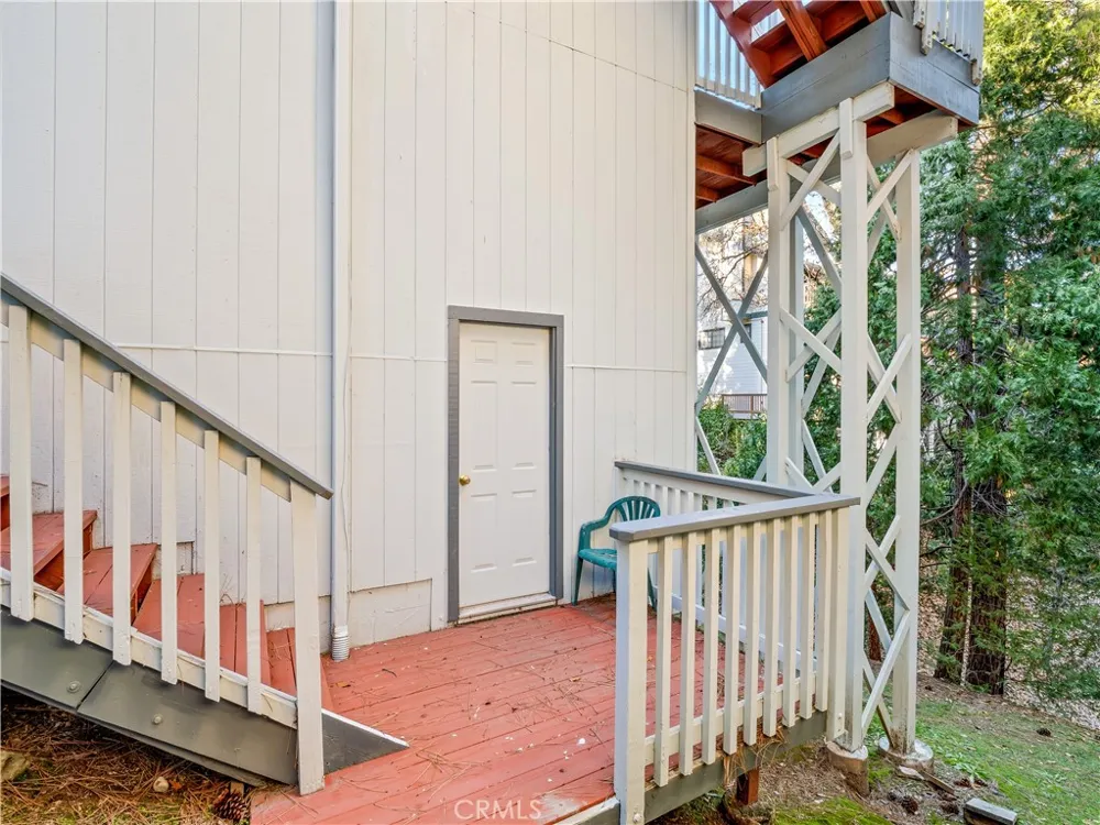 40557 Saddleback Road Bass Lake, CA 93604