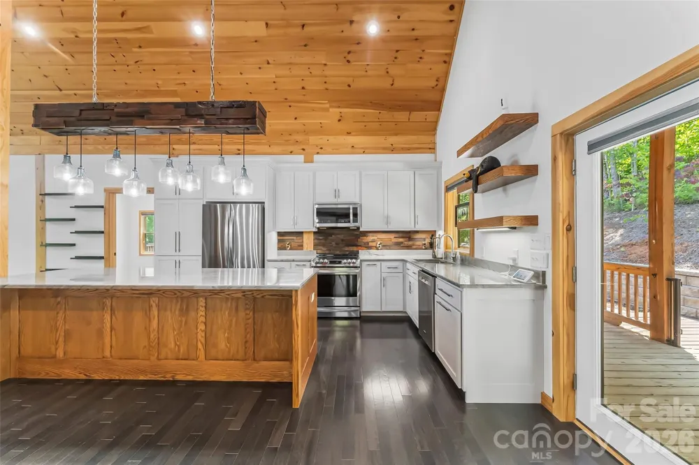 265 Grandview Peaks Drive Nebo, NC 28761