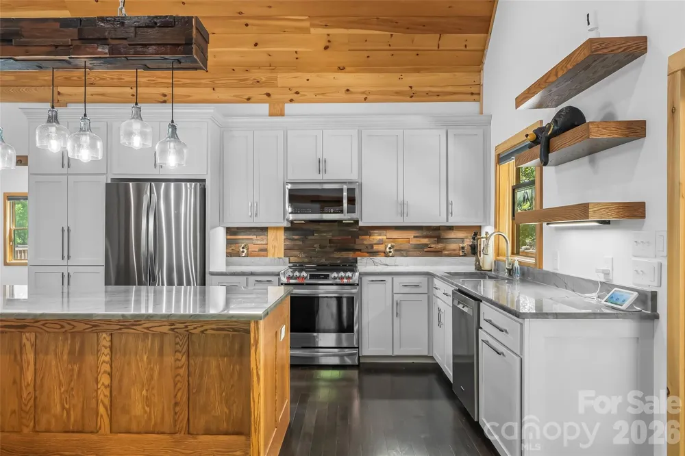 265 Grandview Peaks Drive Nebo, NC 28761