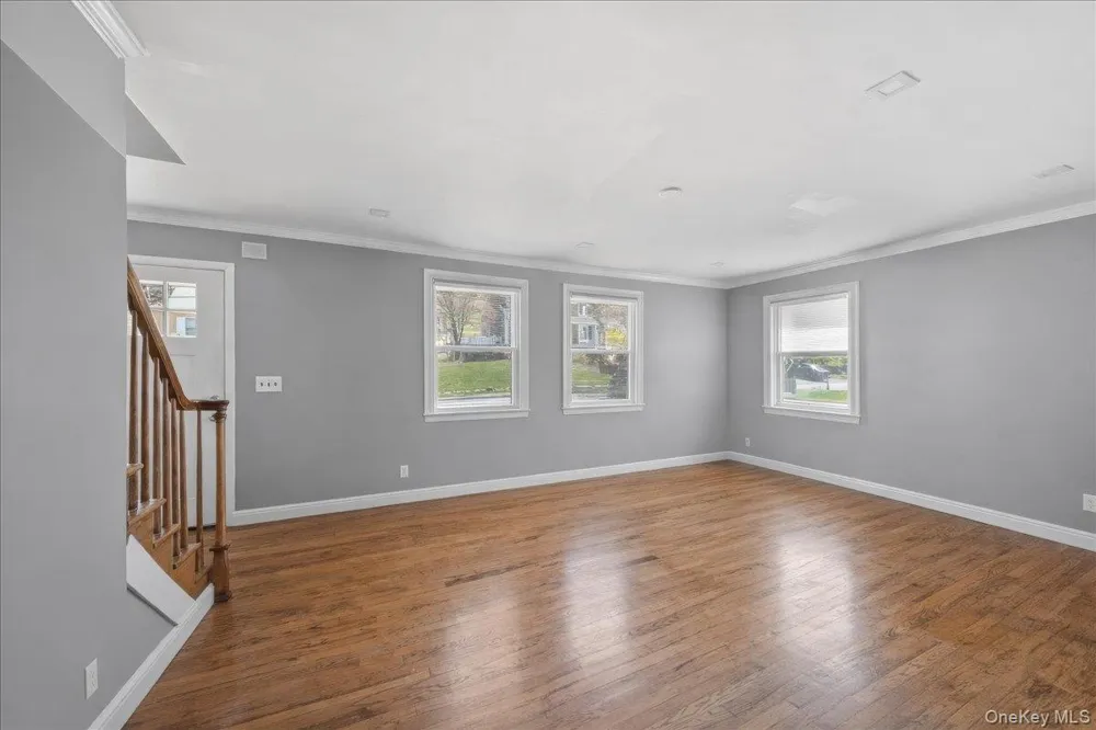 33 Greenwood Lane White Plains, NY 10607