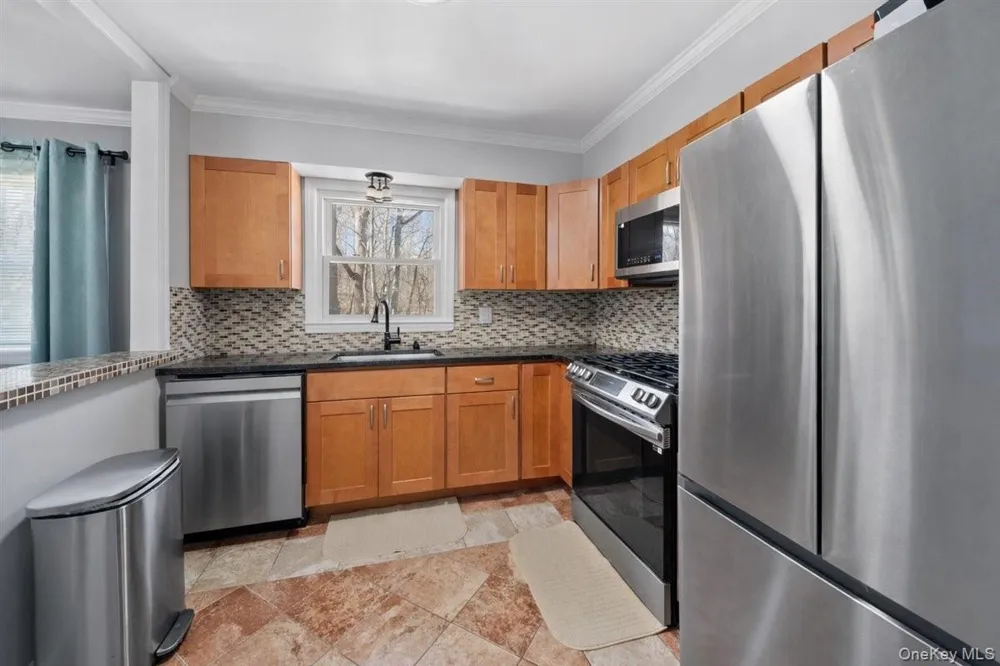 33 Greenwood Lane White Plains, NY 10607