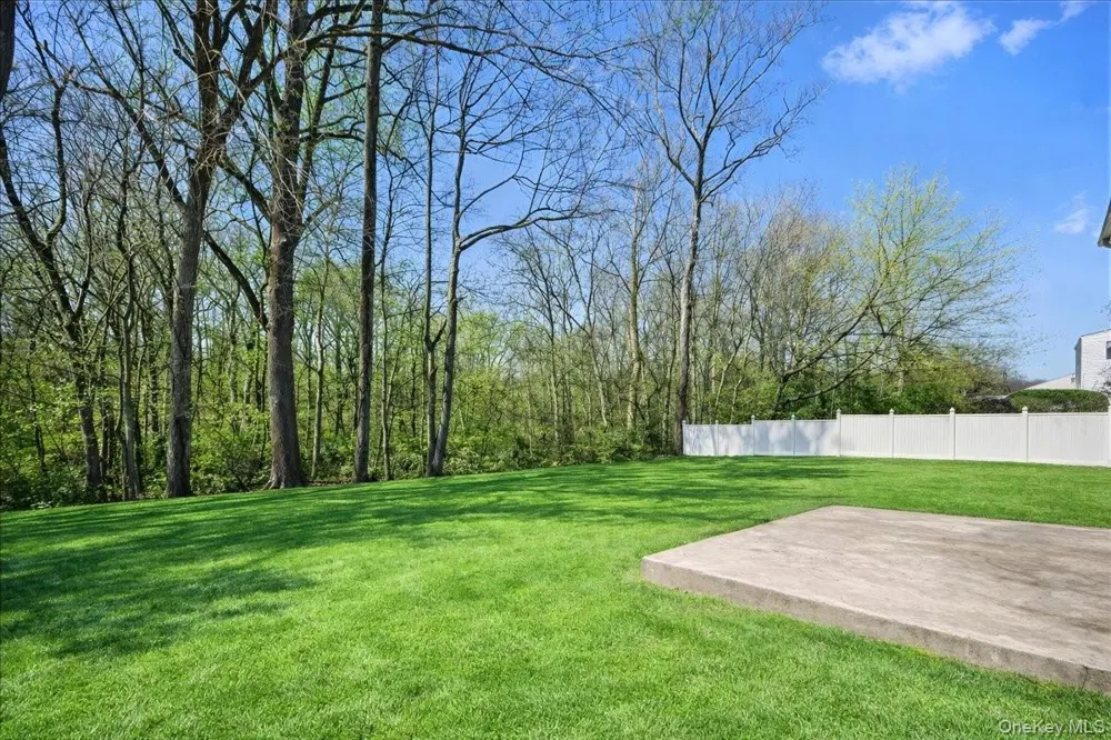 33 Greenwood Lane White Plains, NY 10607