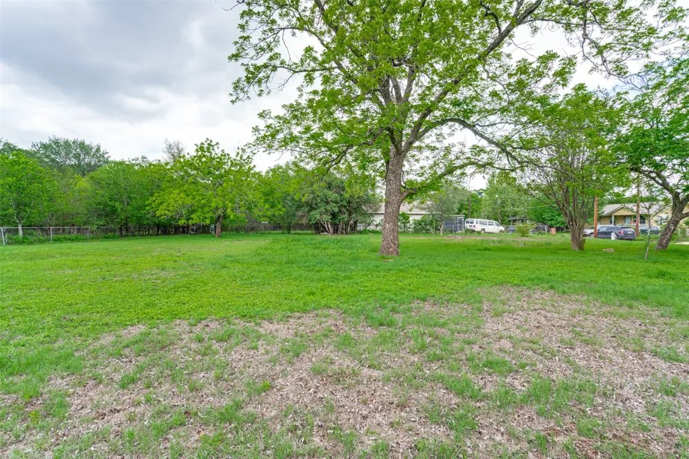 1110 Gravel Street San Marcos, TX 78666