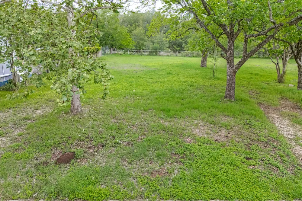1110 Gravel Street San Marcos, TX 78666