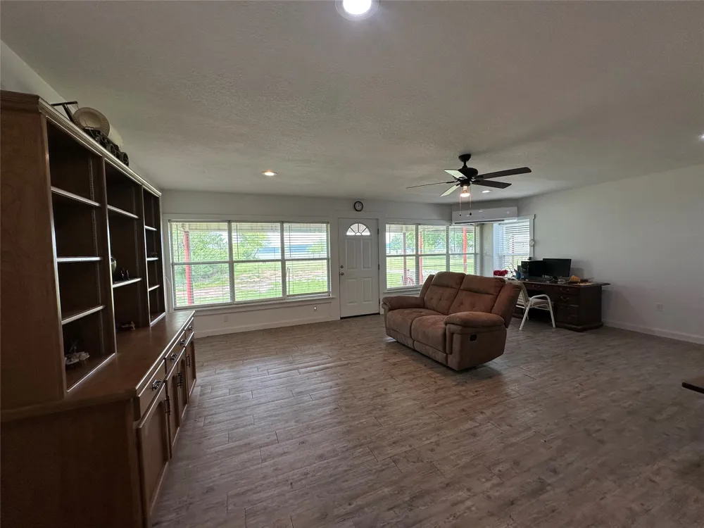 1141 Airport Road Possum Kingdom Lake, TX 76449