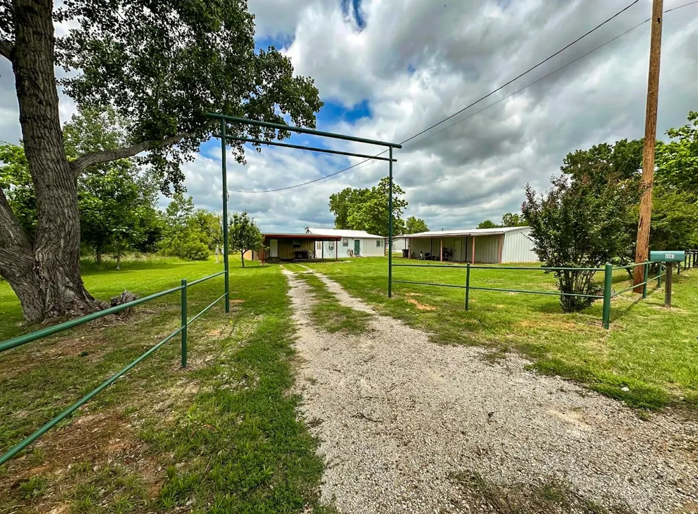 1141 Airport Road Possum Kingdom Lake, TX 76449