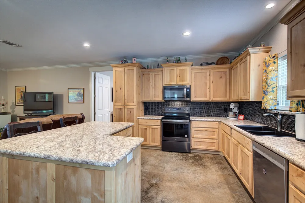 1774 County Road 3562 Dike, TX 75437