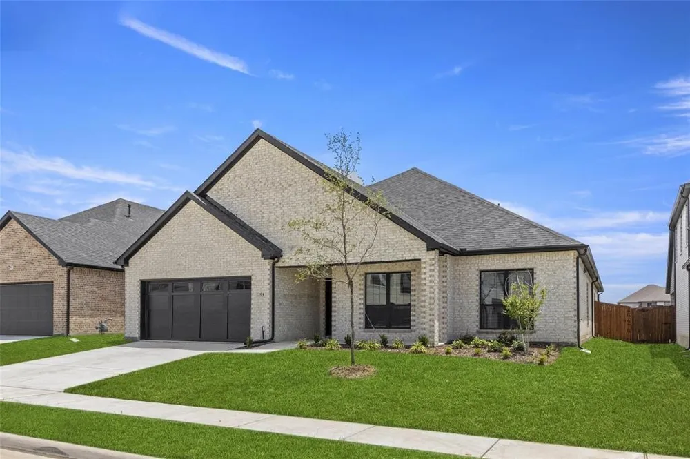 304 Community Drive Lavon, TX 75166