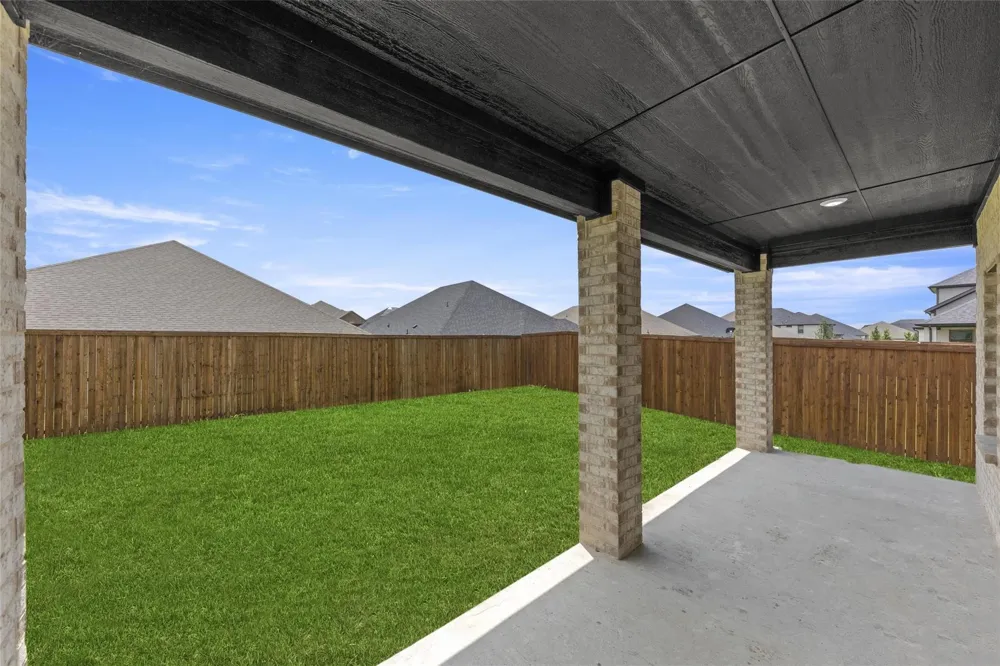 304 Community Drive Lavon, TX 75166