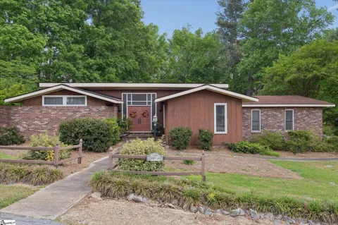 105 Derby Lane