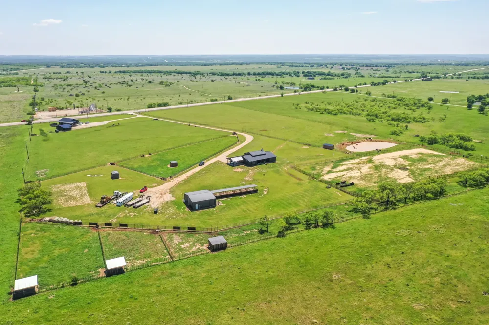 6384 US 281 HWY S Jacksboro, TX 76458