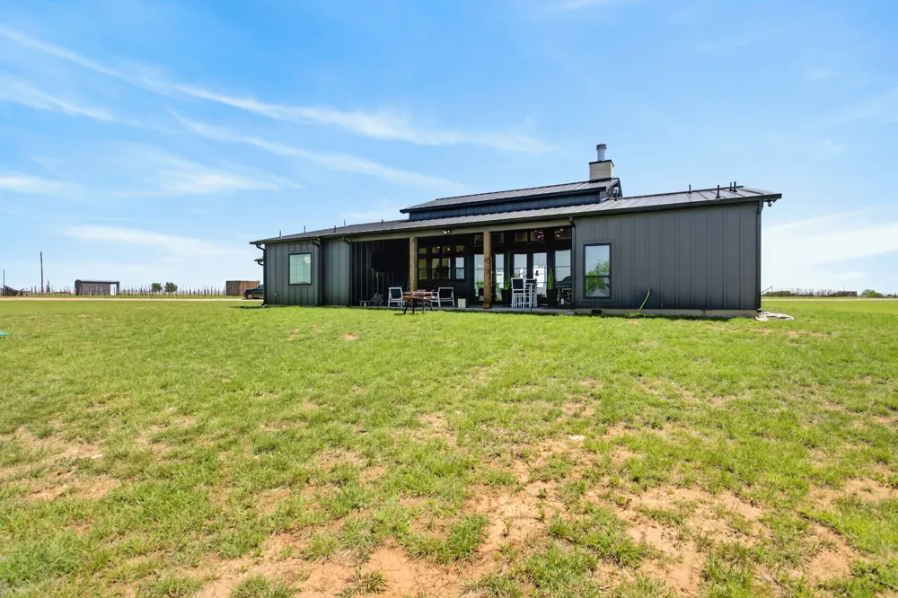 6384 US 281 HWY S Jacksboro, TX 76458