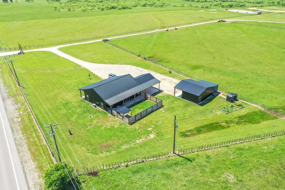 6384 US HWY 281 S Jacksboro, TX 76458