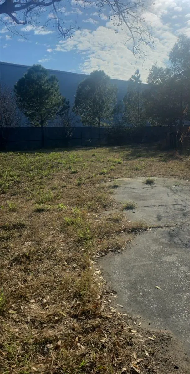 LINCOLN COURT Auburndale, FL 33823
