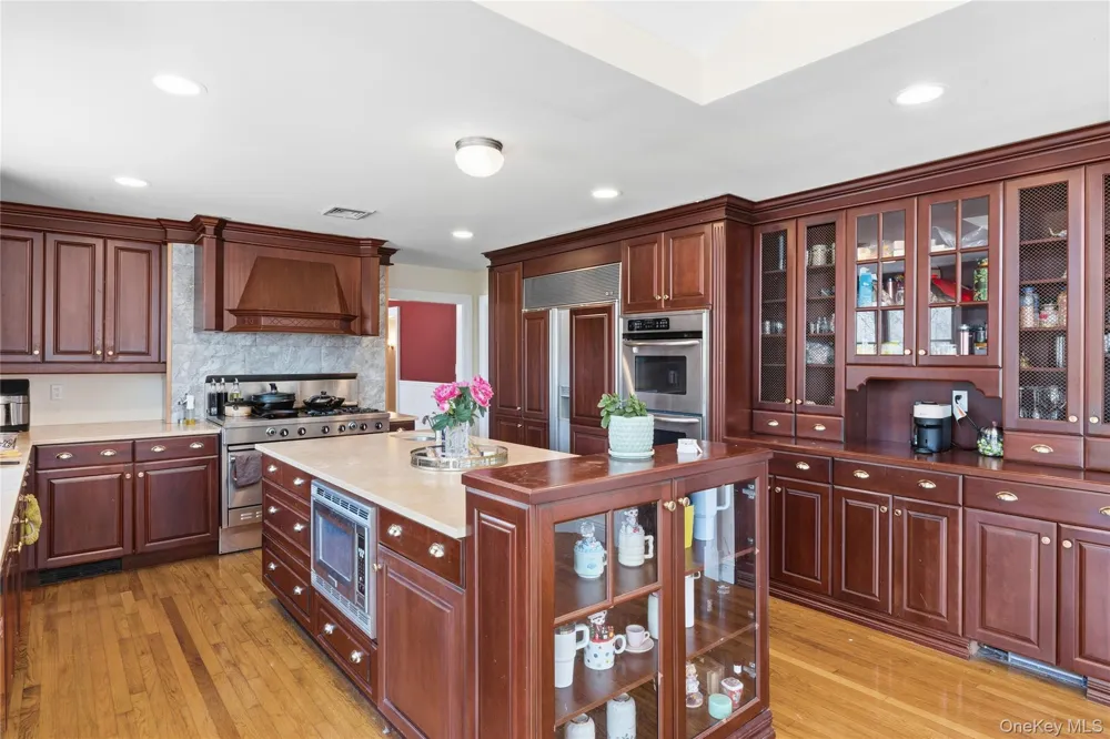 235 Centre Island Road Centre Island, NY 11771
