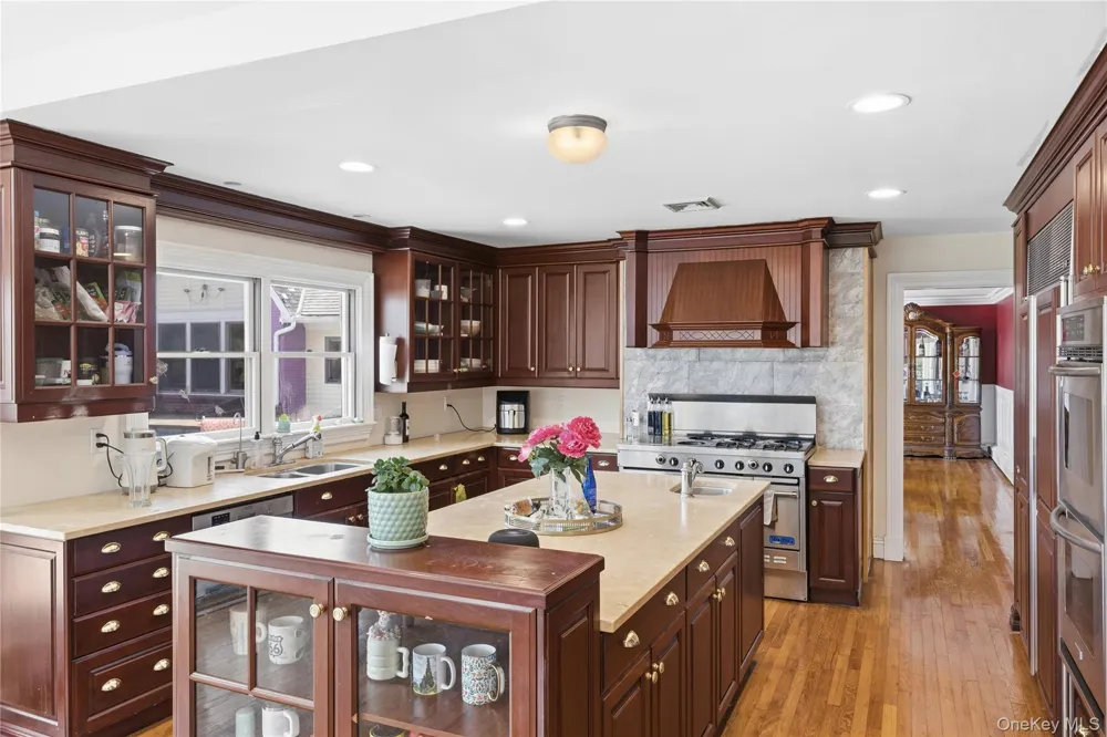 235 Centre Island Road Centre Island, NY 11771