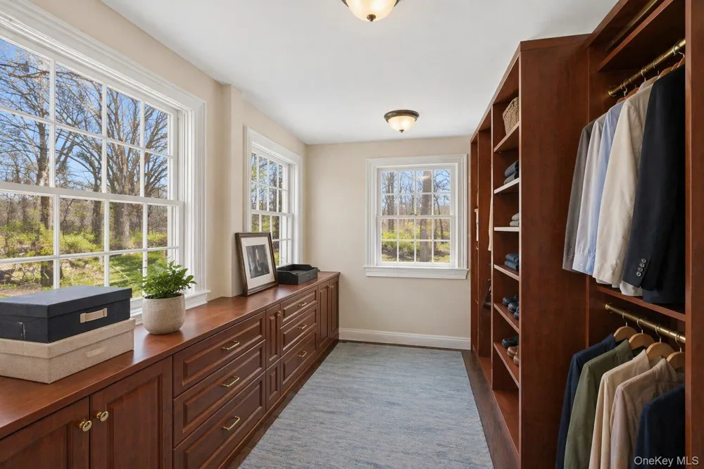 235 Centre Island Road Centre Island, NY 11771