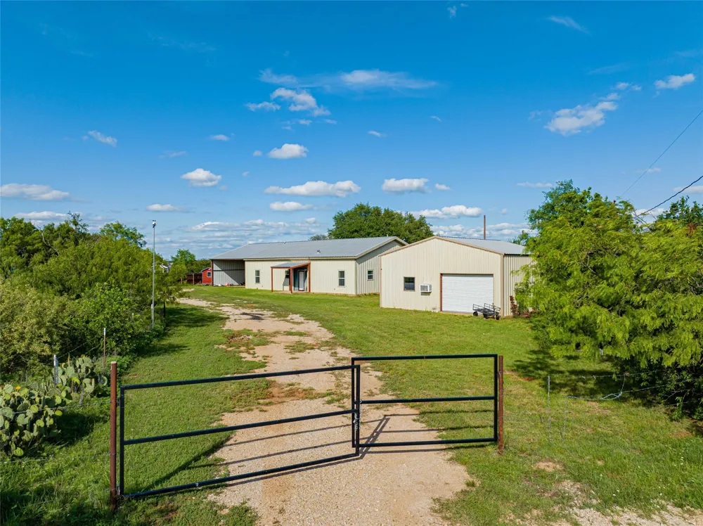 6574 County Road 322 Breckenridge, TX 76424