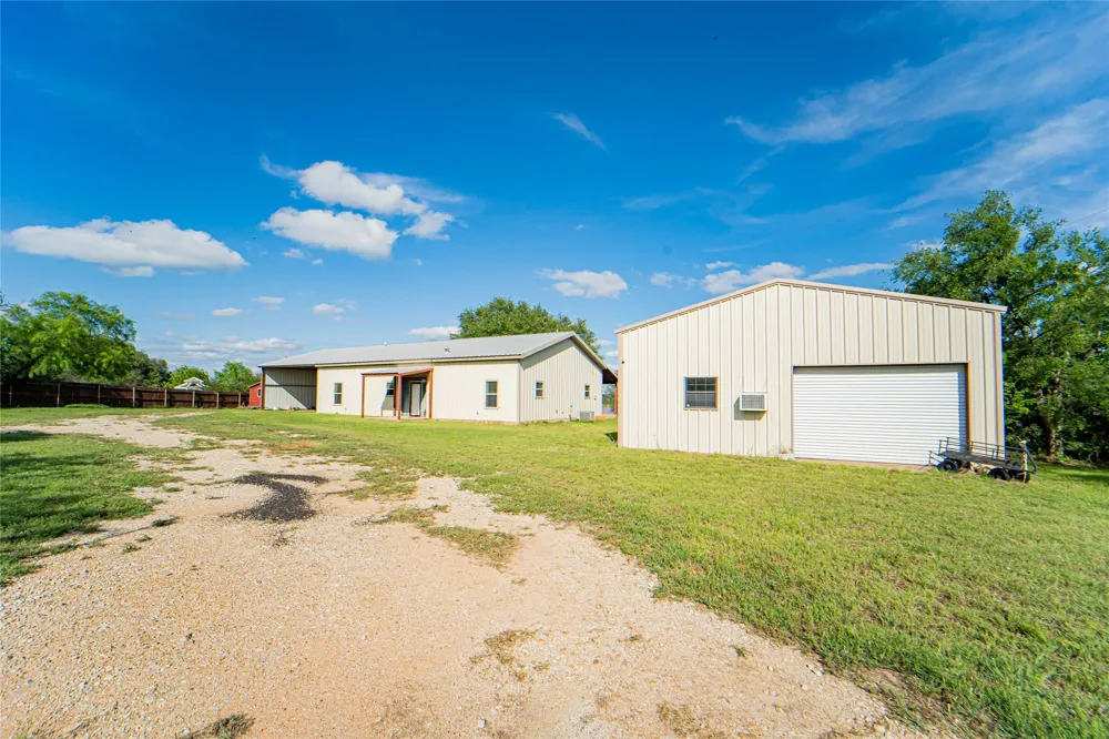 6574 County Road 322 Breckenridge, TX 76424
