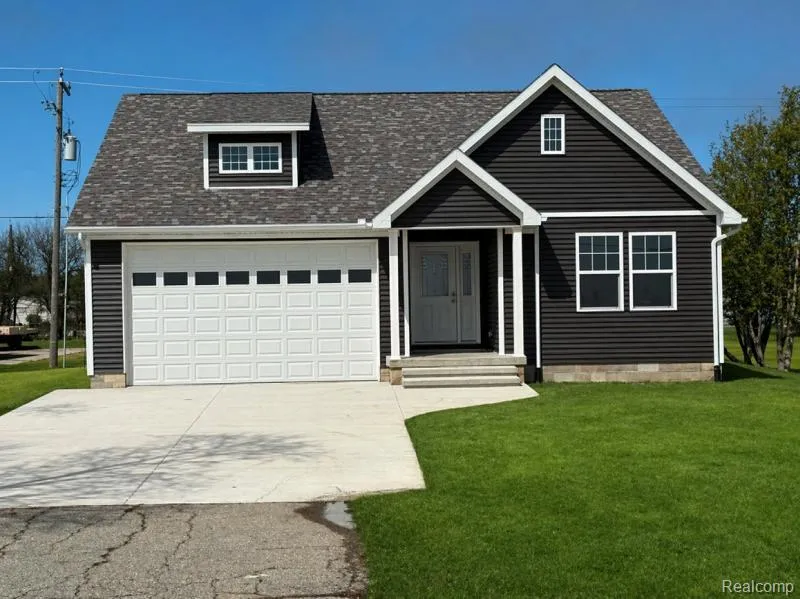 399 Grindstone Road Port Austin Township, MI 48467
