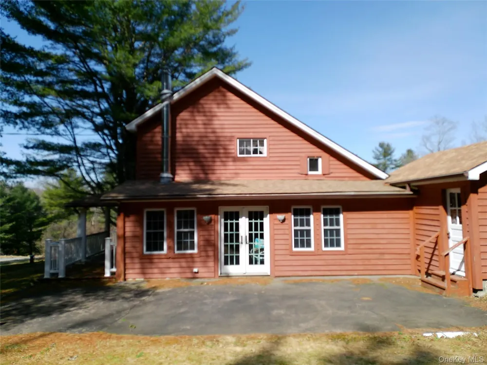 5618 Red Hill Road Claryville, NY 12725