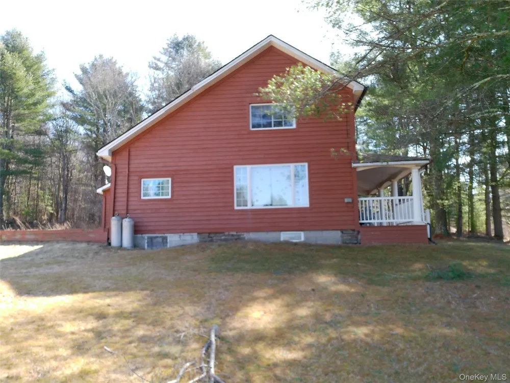 5618 Red Hill Road Claryville, NY 12725